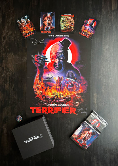 Terrifier 2 Special Edition [4K + Blu-ray + Limited Edition Signed 18x24 Poster + Lobby Cards + Bonus Terrifier 3 Pin]